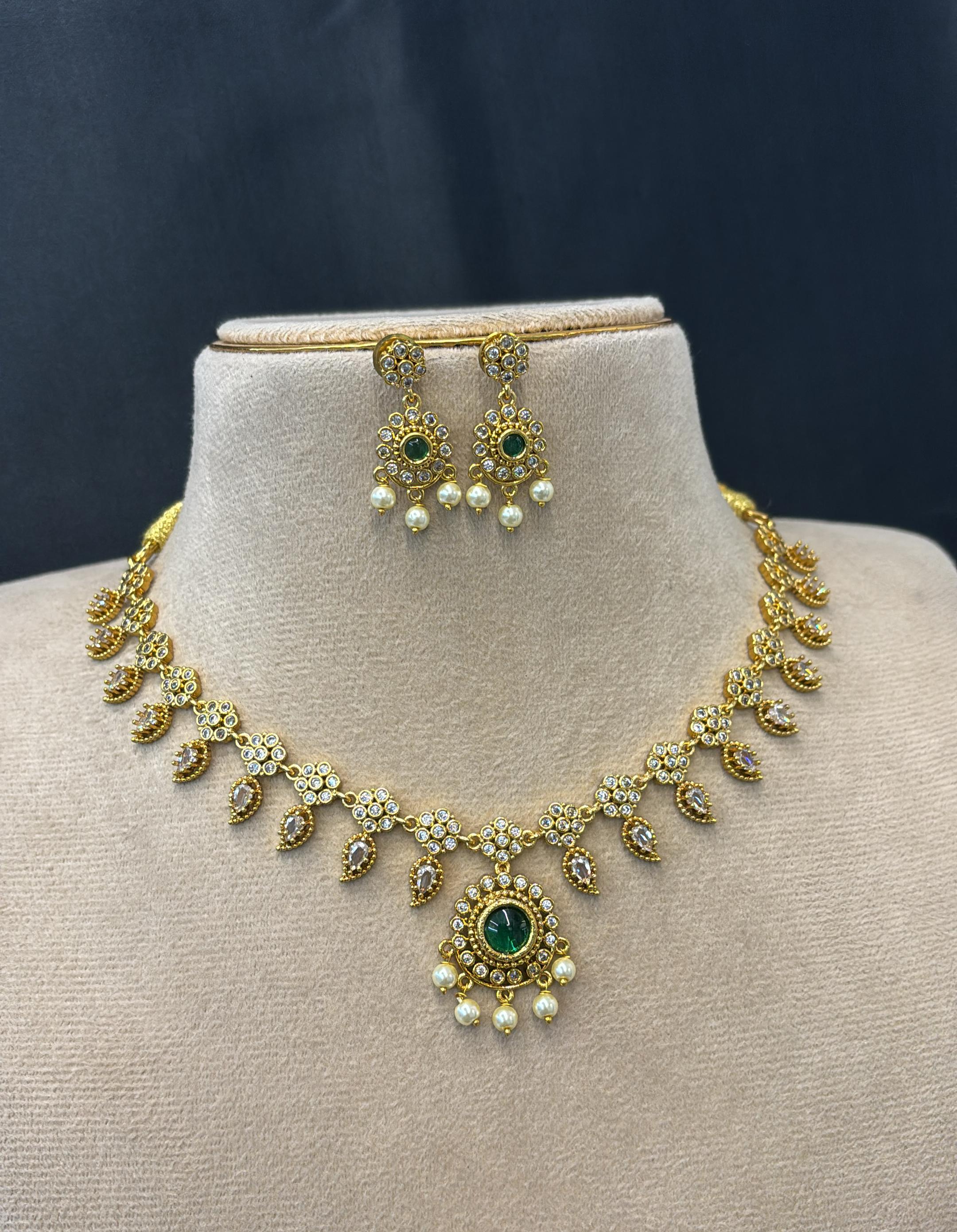 ad-stone-necklace-set