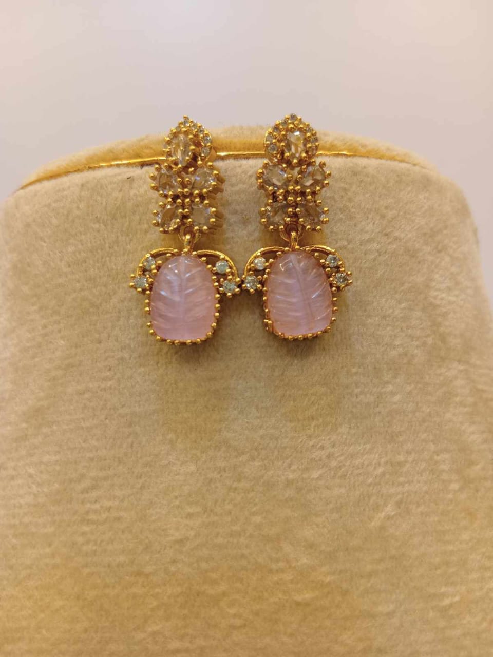 coral-design-necklace-set