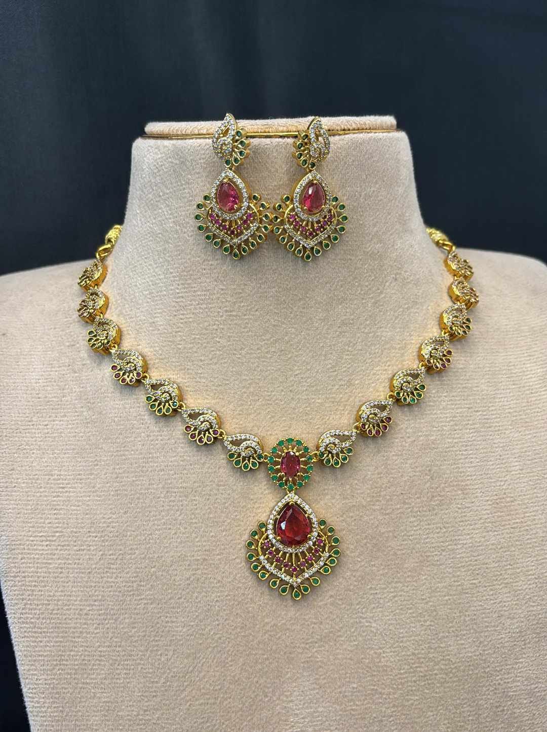 ad-stone-necklace-set
