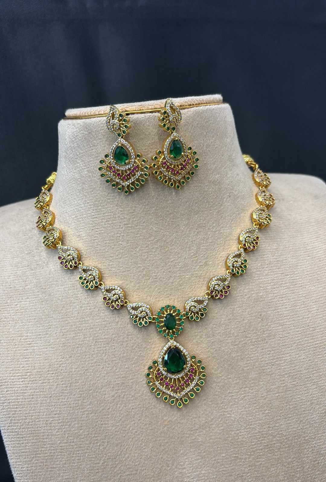 ad-stone-necklace-set