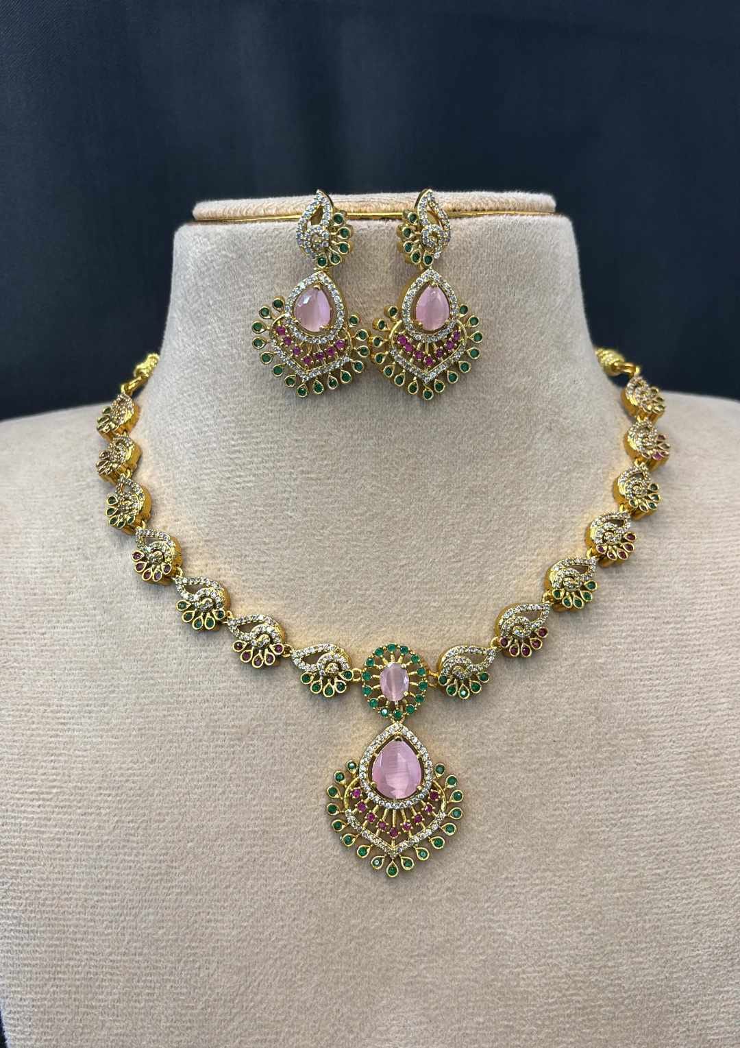 ad-stone-necklace-set