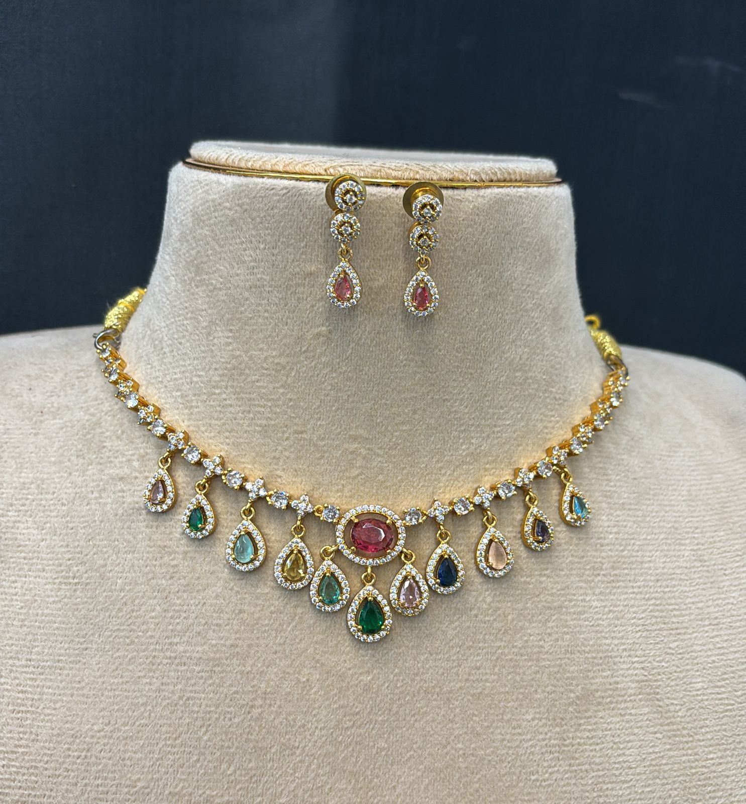 gj-polish-ad-stone-necklace-set