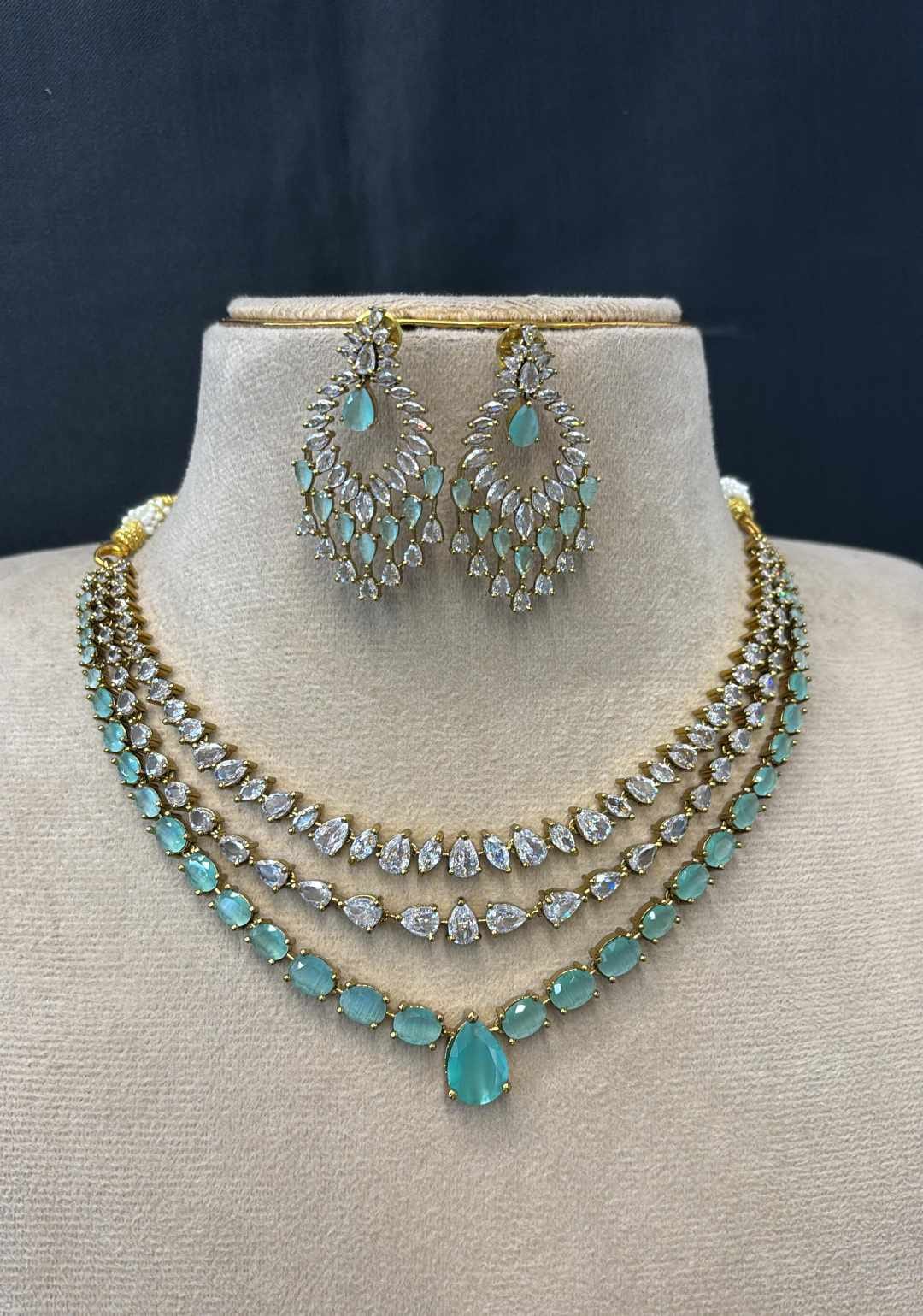 mehndi-polish-ad-stone-necklace-set