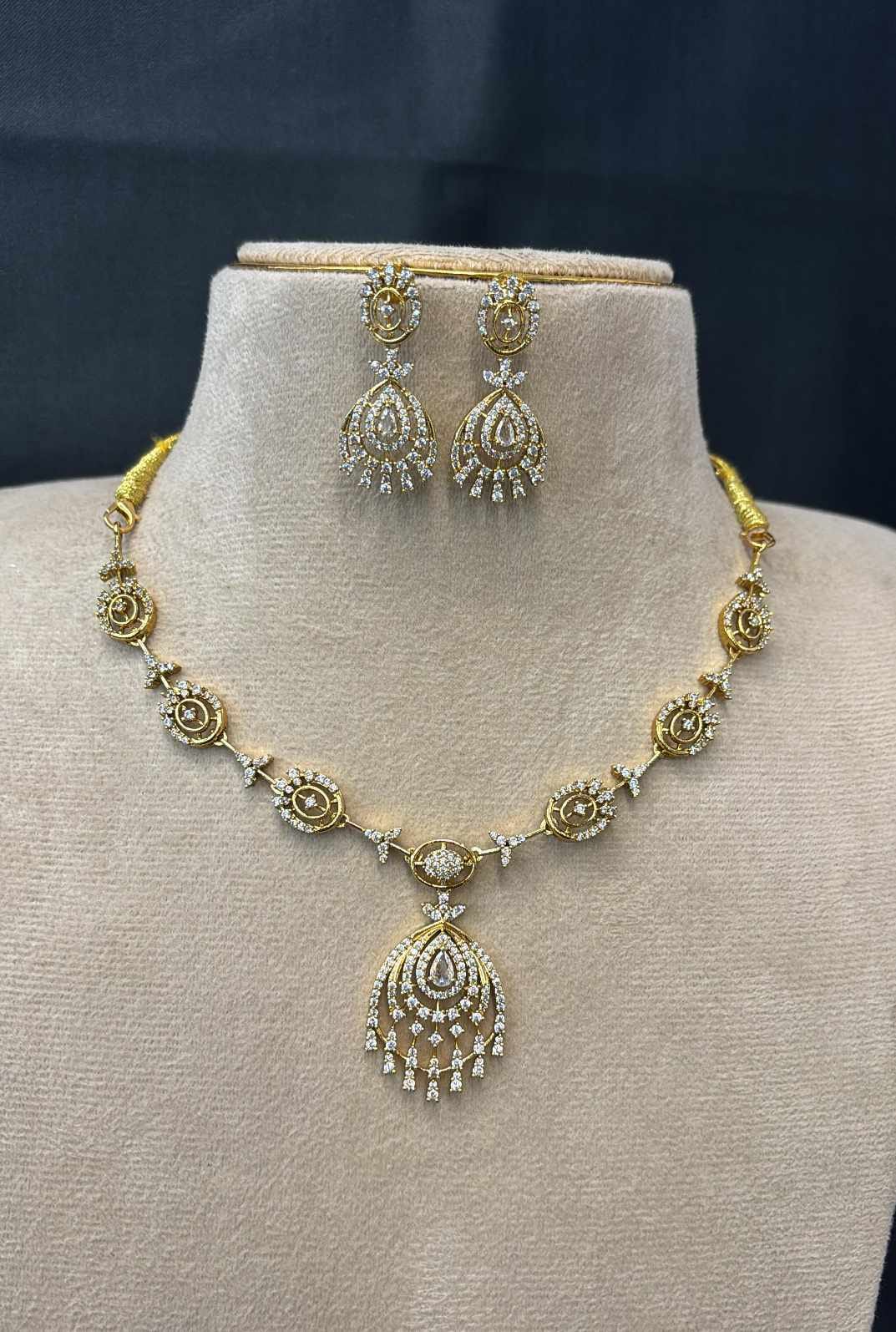 ad-stone-gold-finish-necklace-set