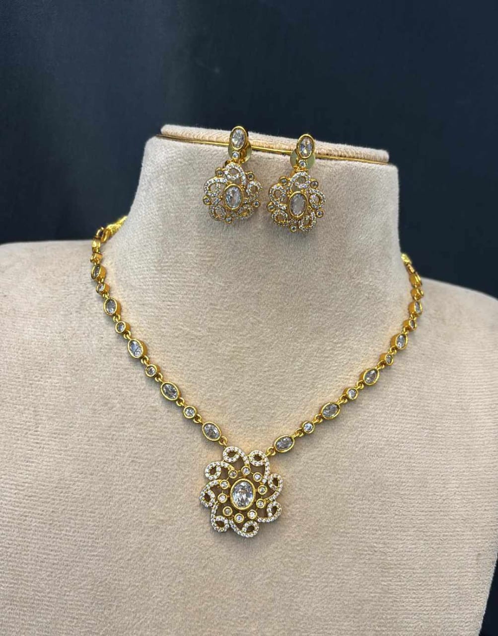 ad-stone-flower-design-necklace-set