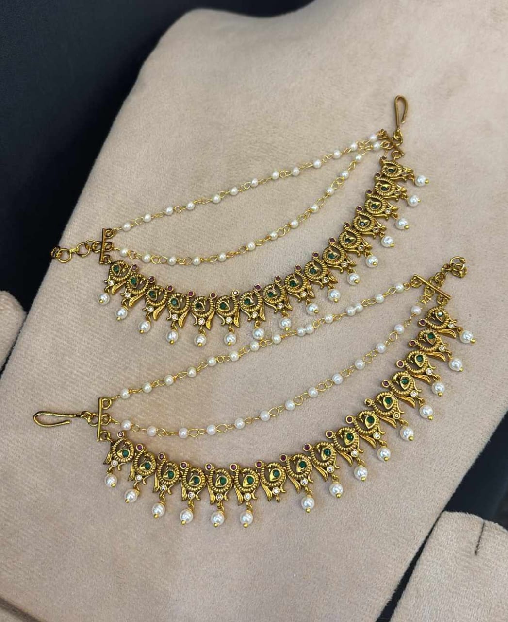 antique-finish-ad-stone-earchain