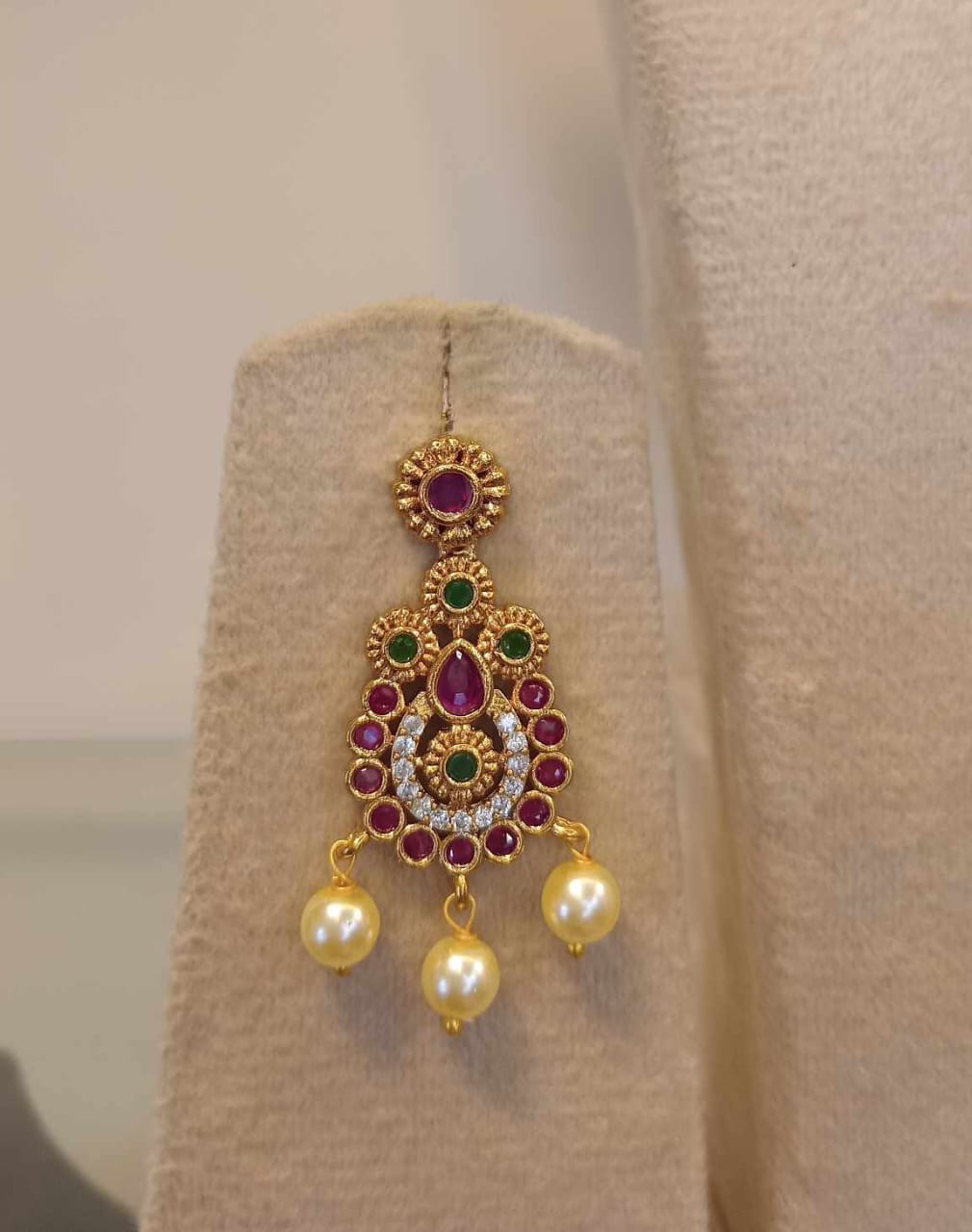 matt-finish-ad-stone-with-pearl-beads-haram-set
