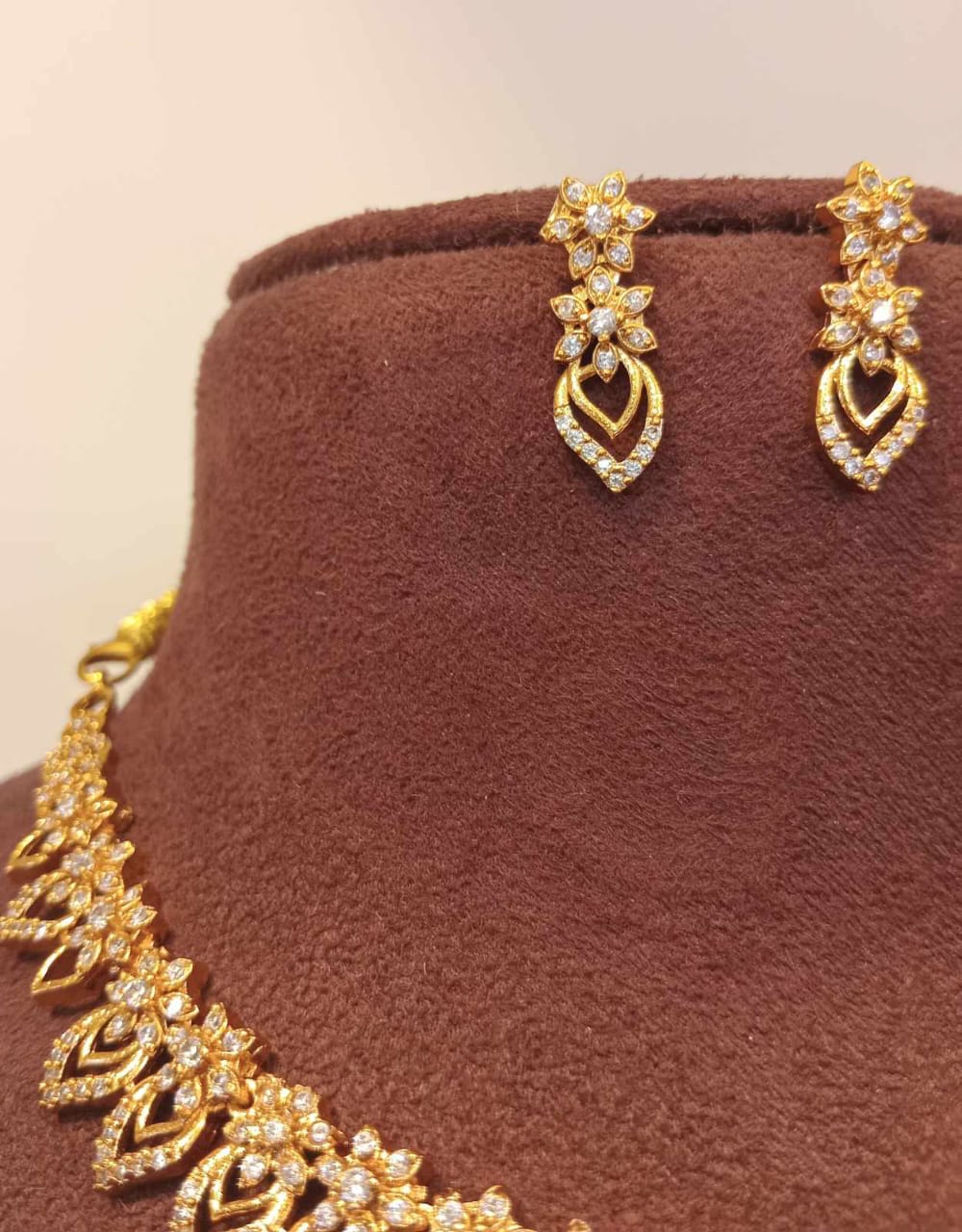 ad-stone-leaf-design-necklace-set