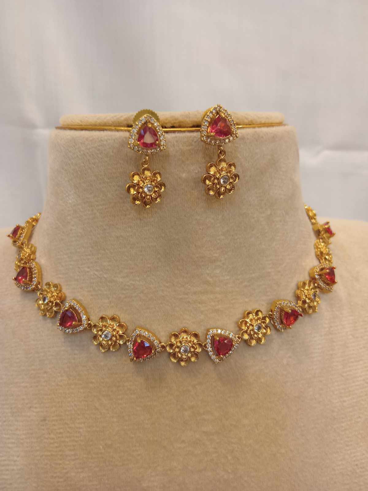 ad-stone-necklace-set