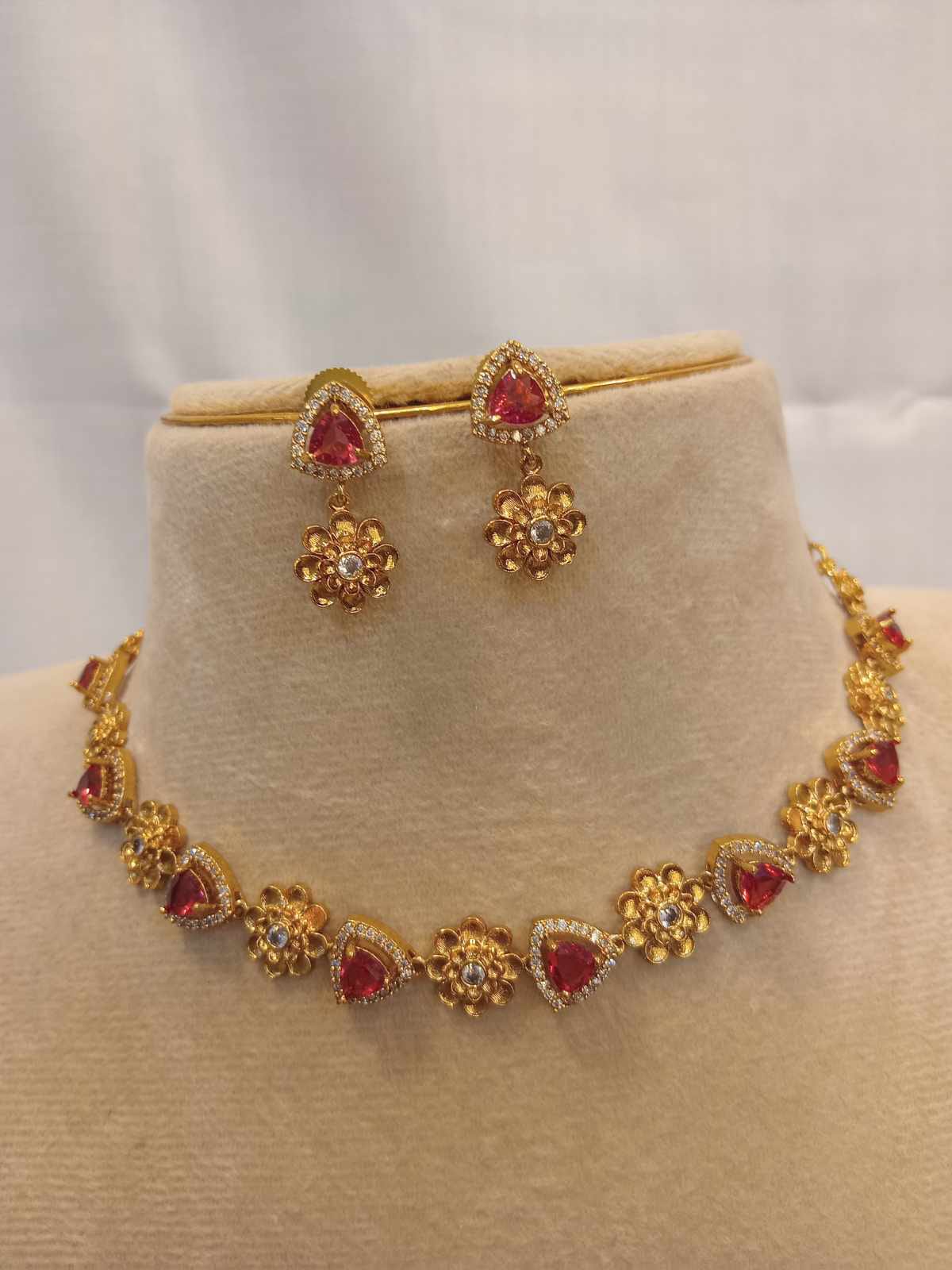 ad-stone-necklace-set