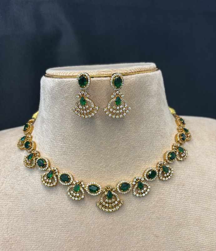 mehndi-polish-ad-stone-necklace-set