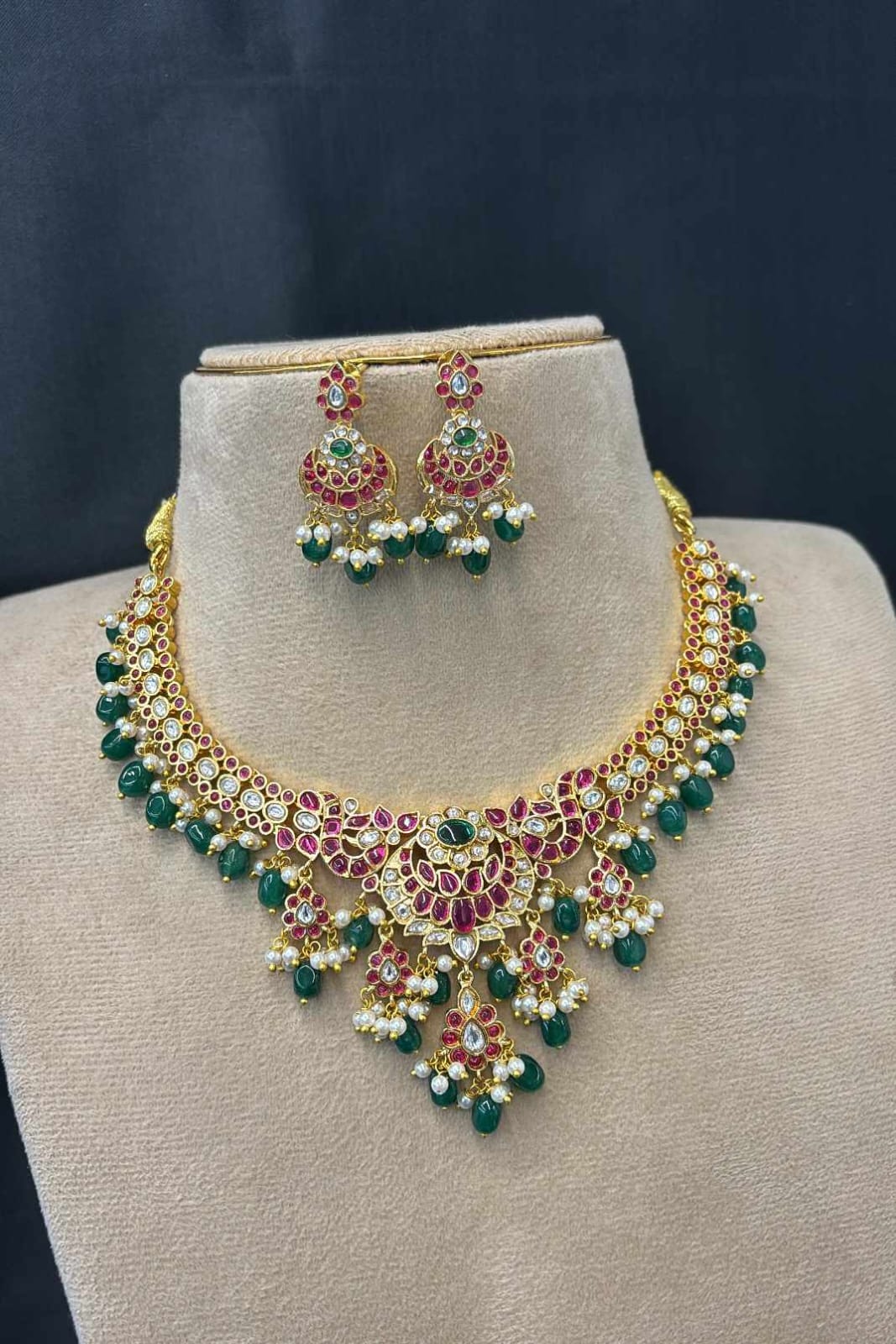 kemp-stone-necklace-set