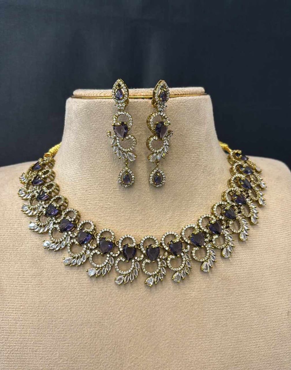 mehndi-polish-ad-stone-necklace-set
