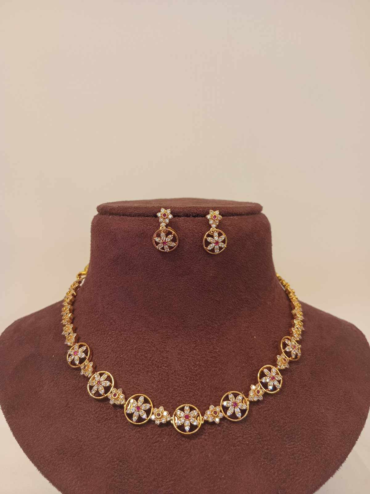 matt-finish-ad-stone-necklace-set