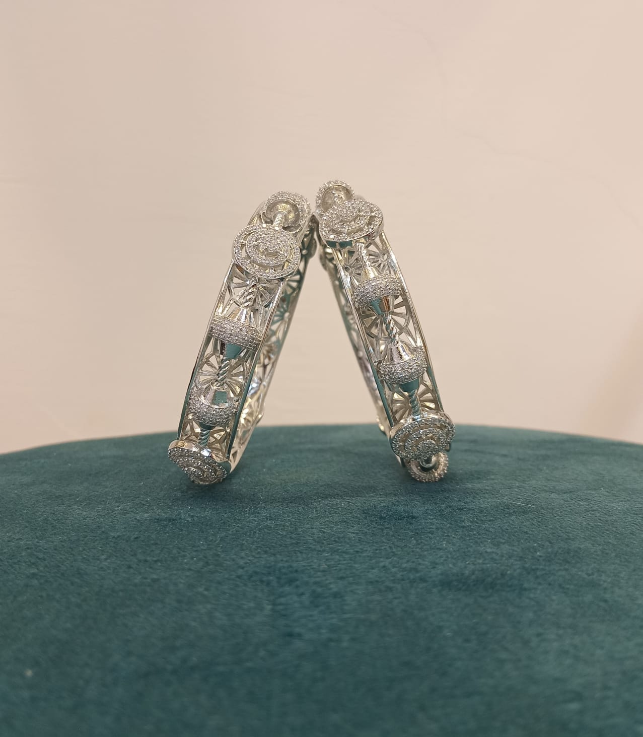 ad-stone-sliver-polish-bangles