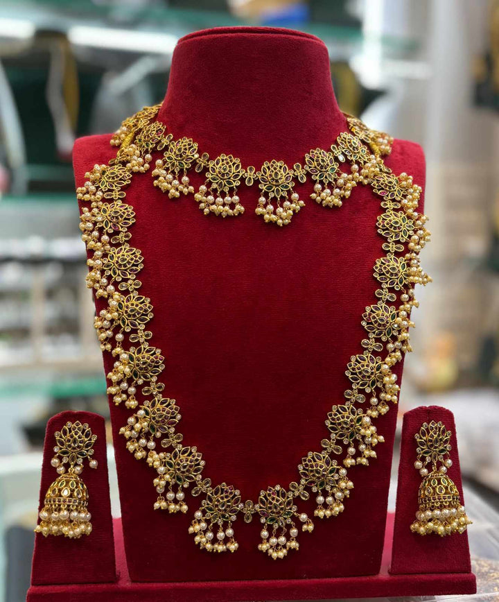 Kemp Stone Guttapusullu Necklace and Haram Set