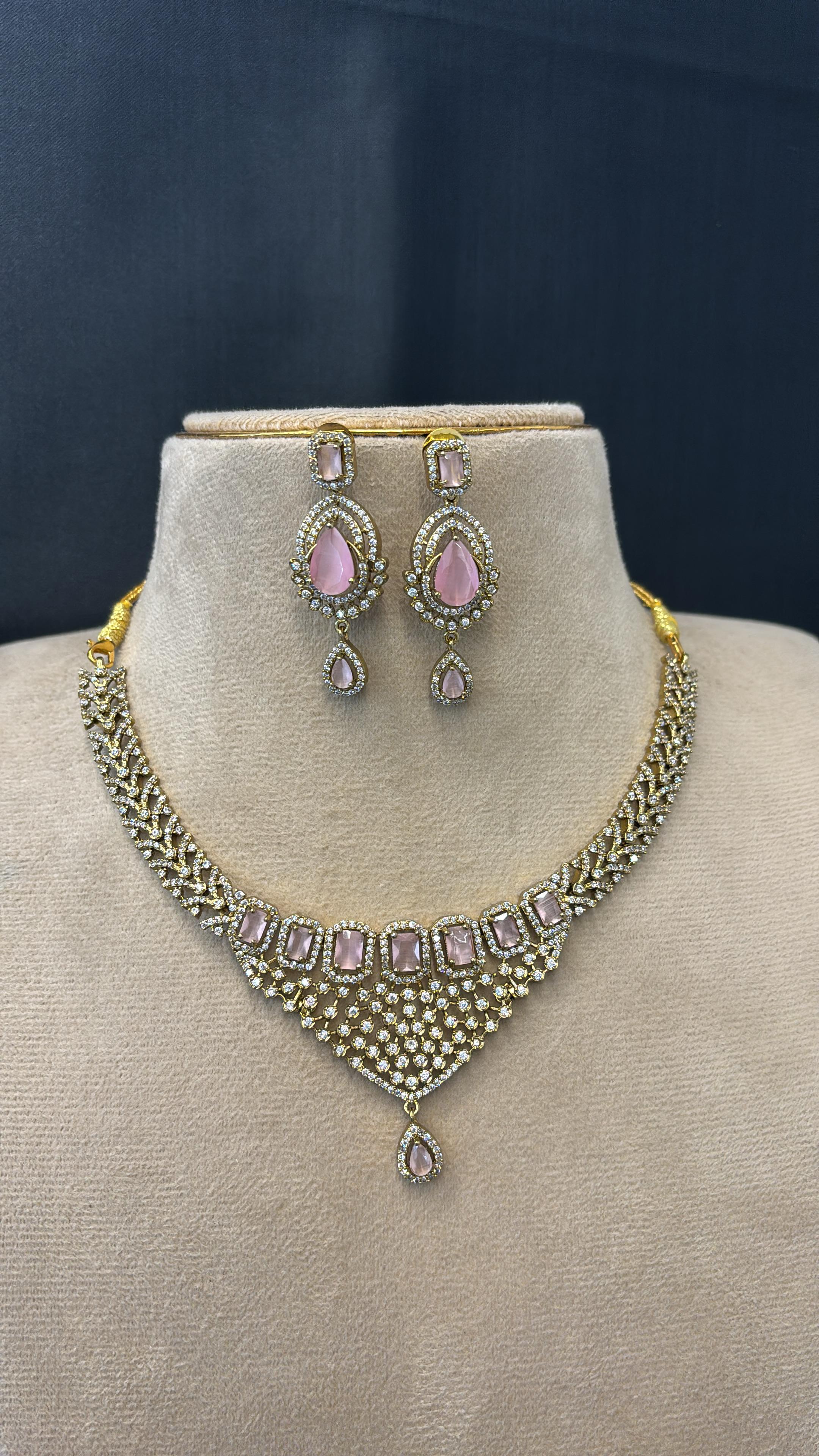 mehndi-polish-ad-stone-necklace-set