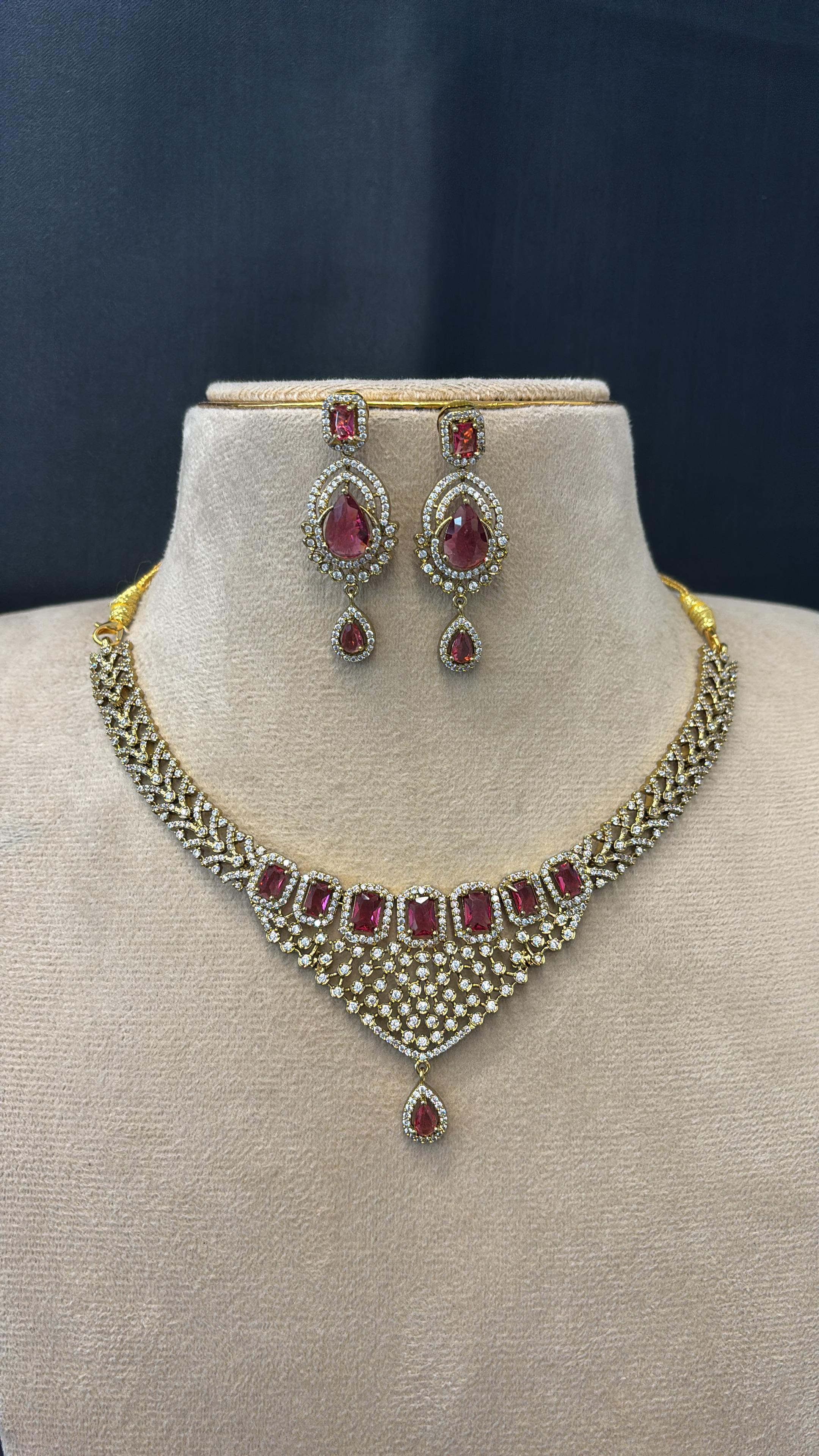 mehndi-polish-ad-stone-necklace-set
