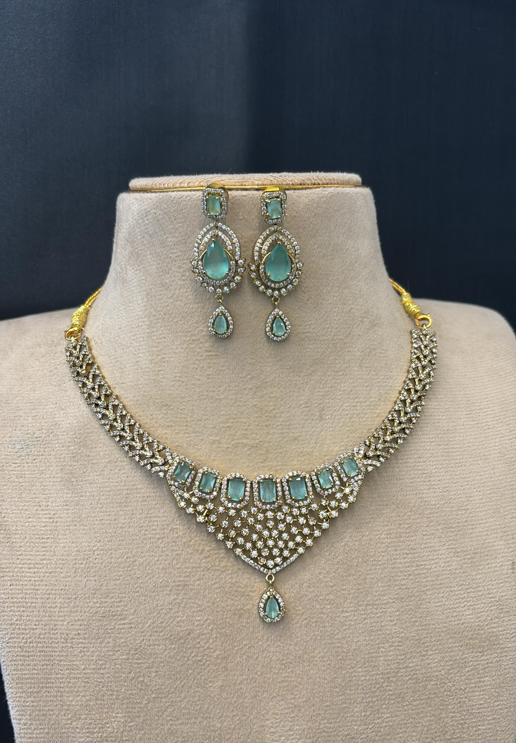 mehndi-polish-ad-stone-necklace-set