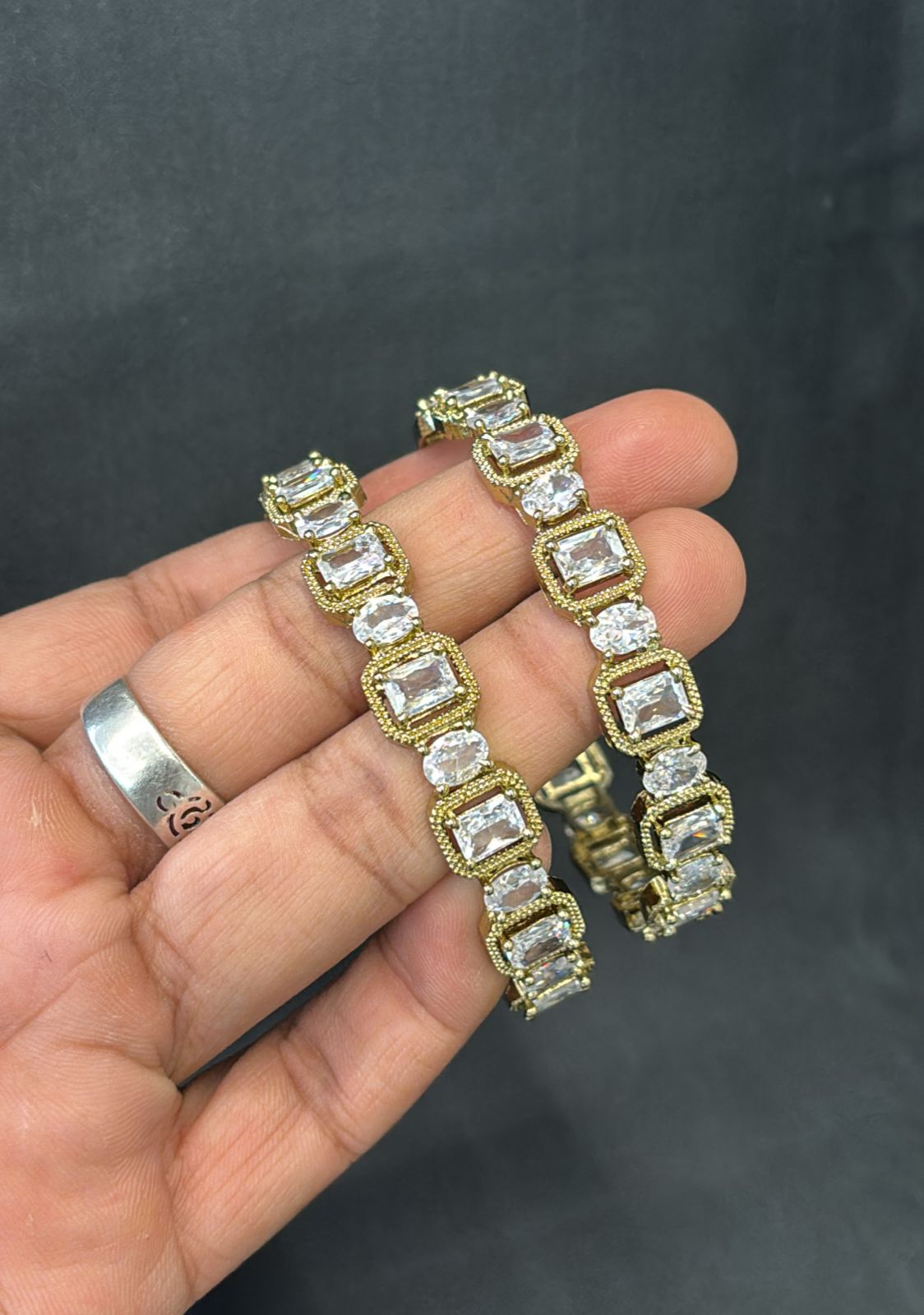 mehndi-polish-ad-stone-bangles