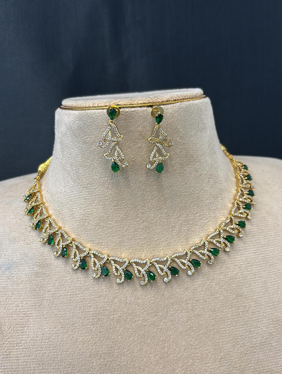 matt-finish-ad-stone-necklace-set