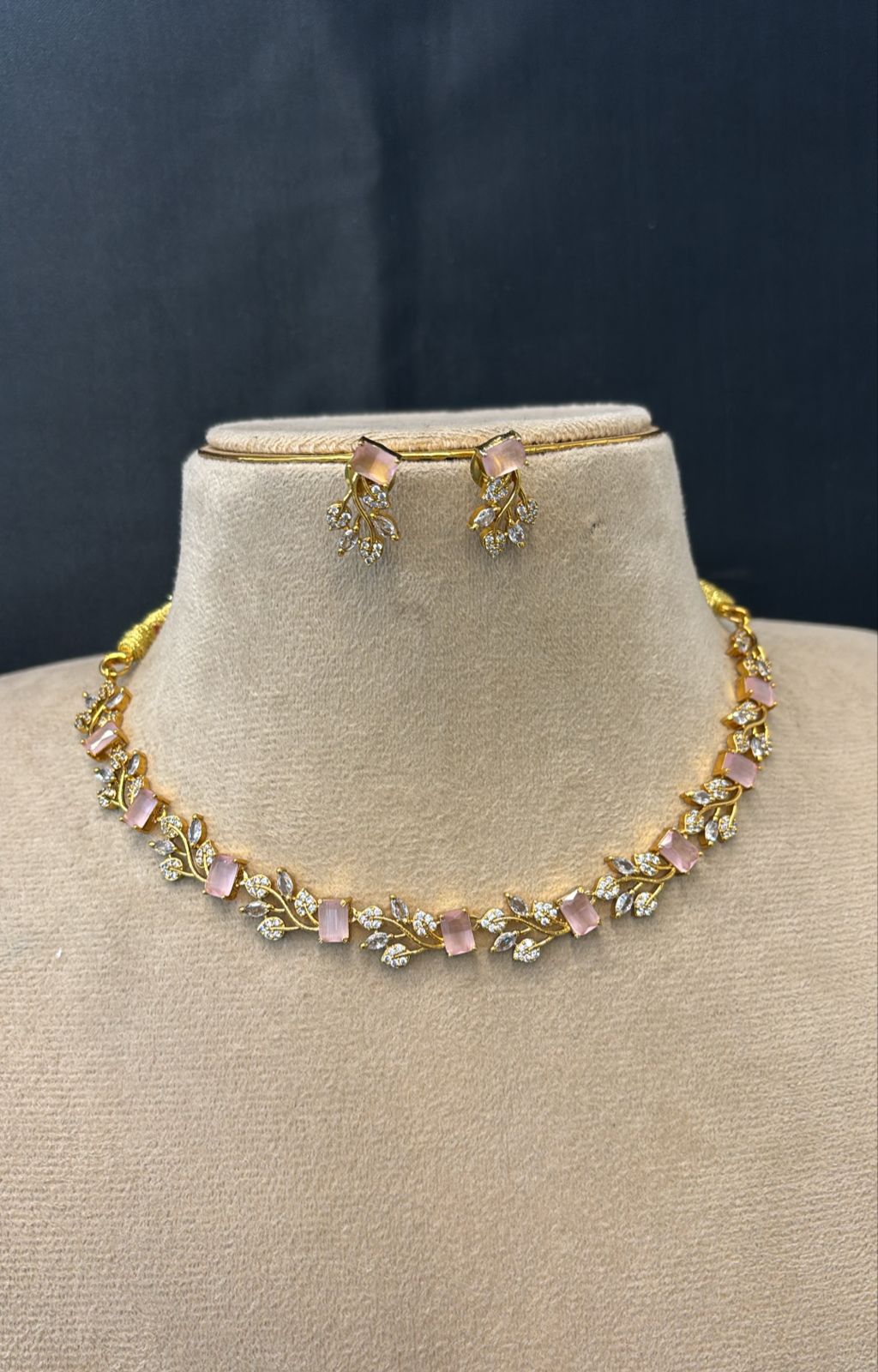 ad-stone-necklace-set