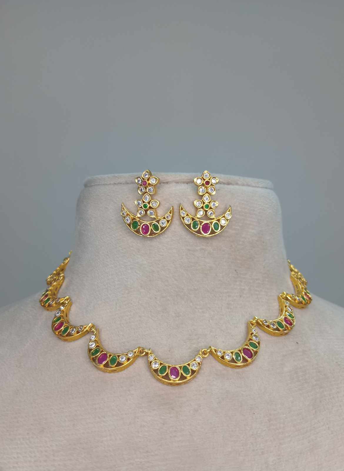 matt-finish-ad-stone-moon-design-necklace-set