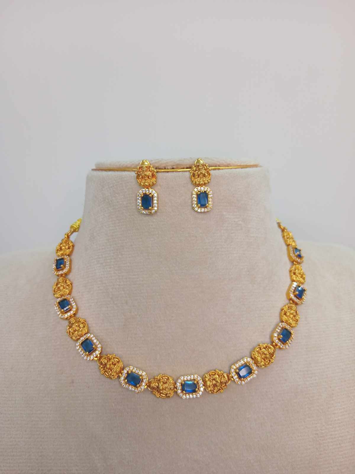 matt-finish-ad-stone-lakshmi-necklace-set