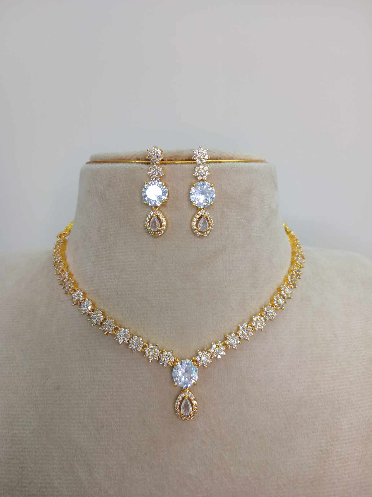 gold-finish-ad-stone-necklace-set
