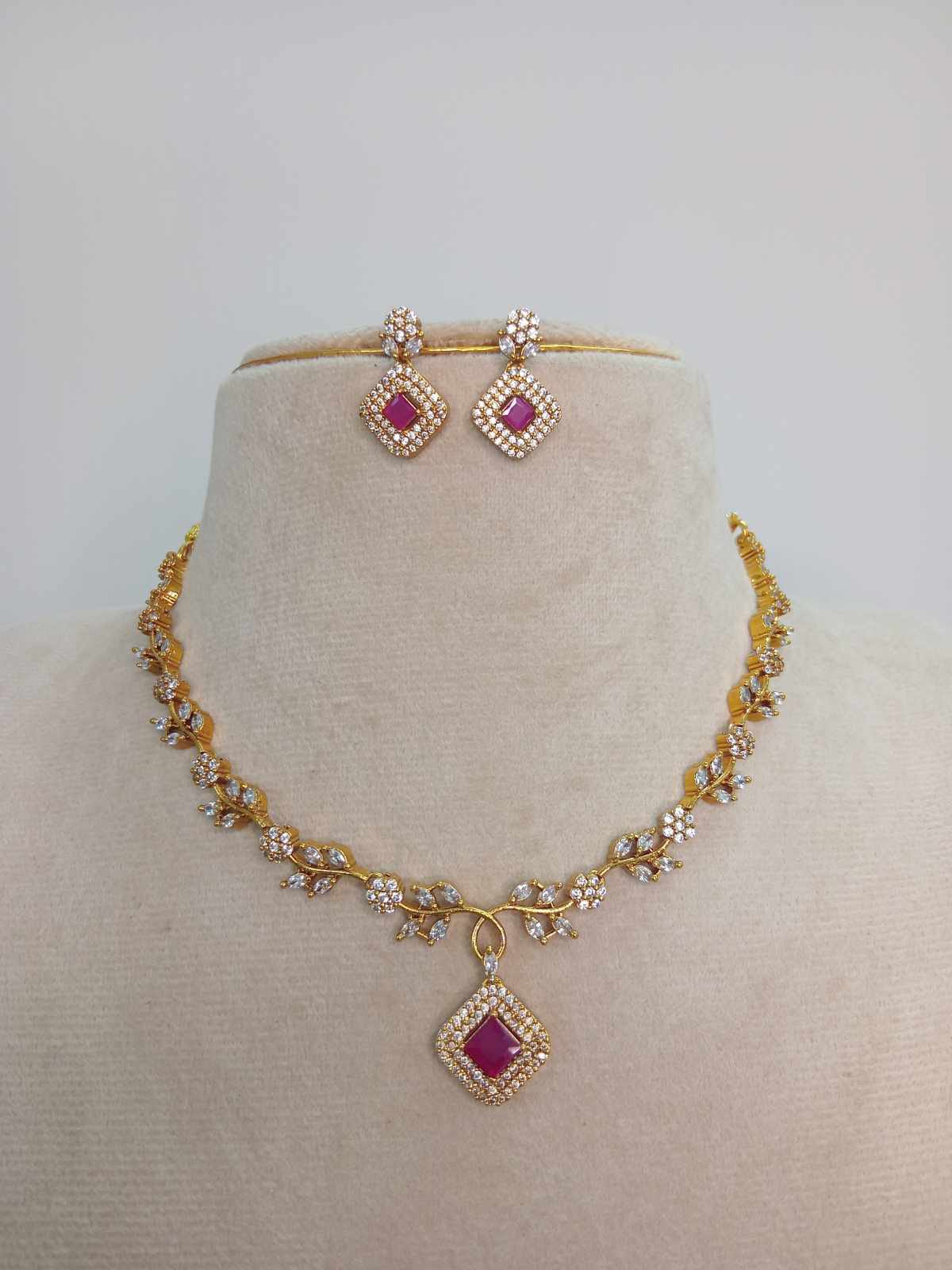 ad-stone-necklace-set