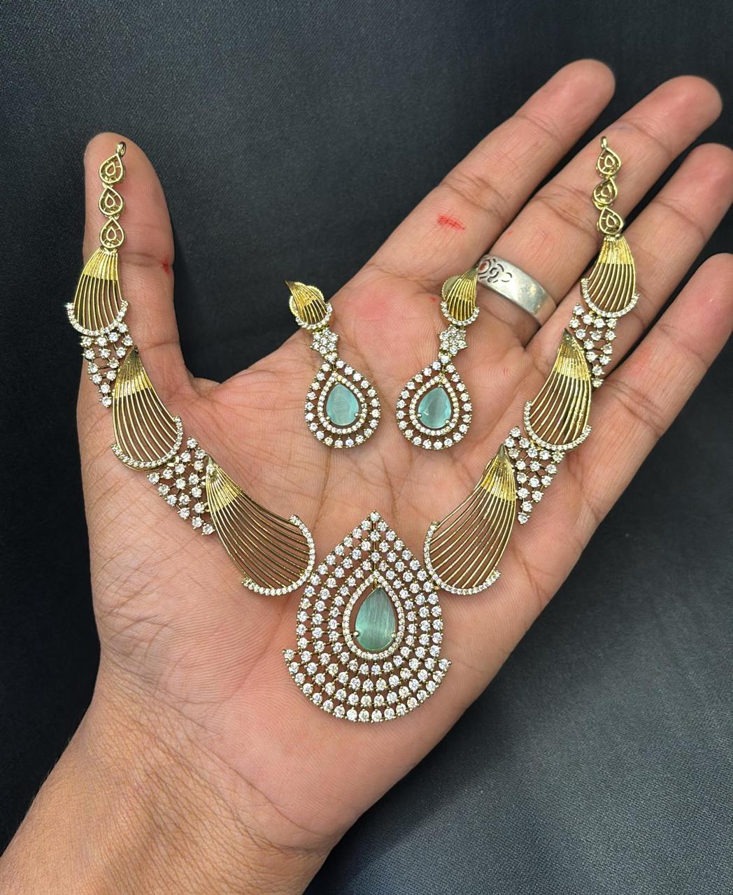 mehndi-polish-ad-stone-necklace-set