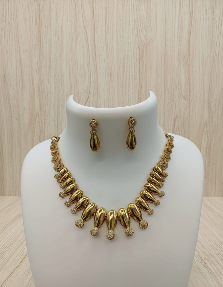 adstone-matt-finish-necklace-set