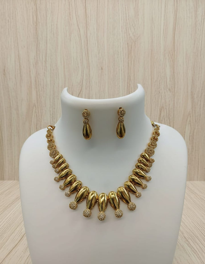 Adstone matt finish Necklace set