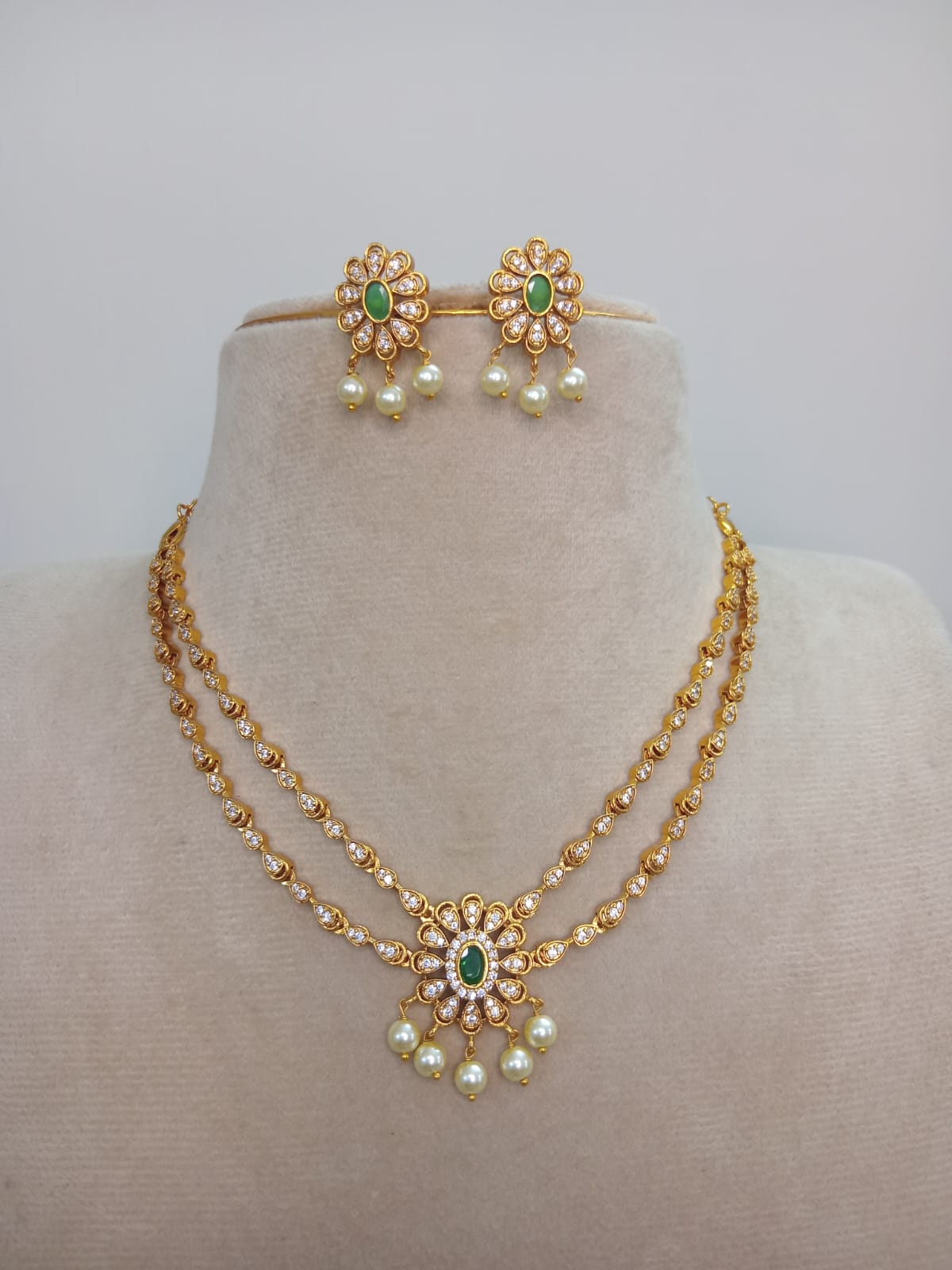 ad-stone-necklace-set