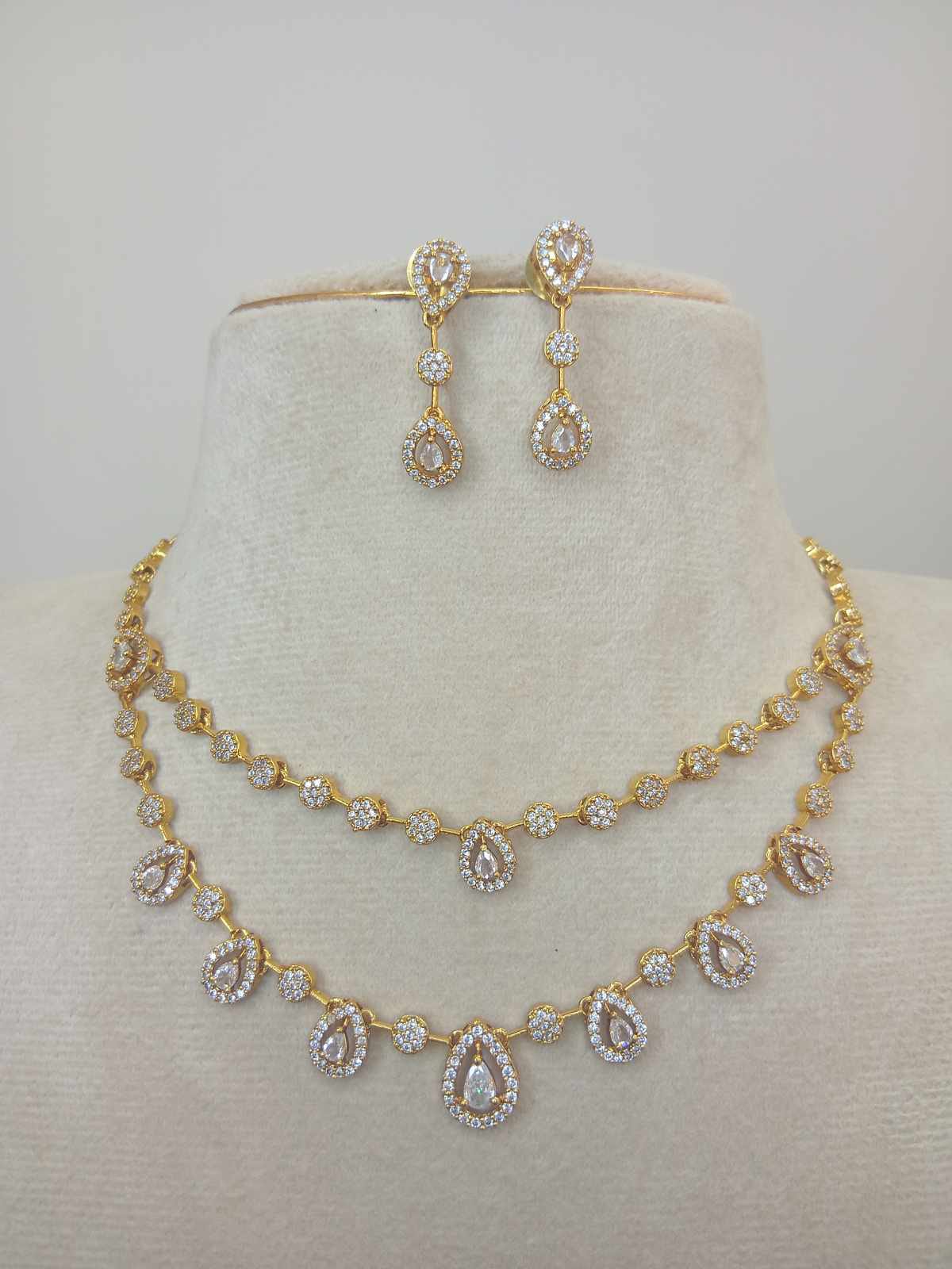 ad-stone-necklace-set