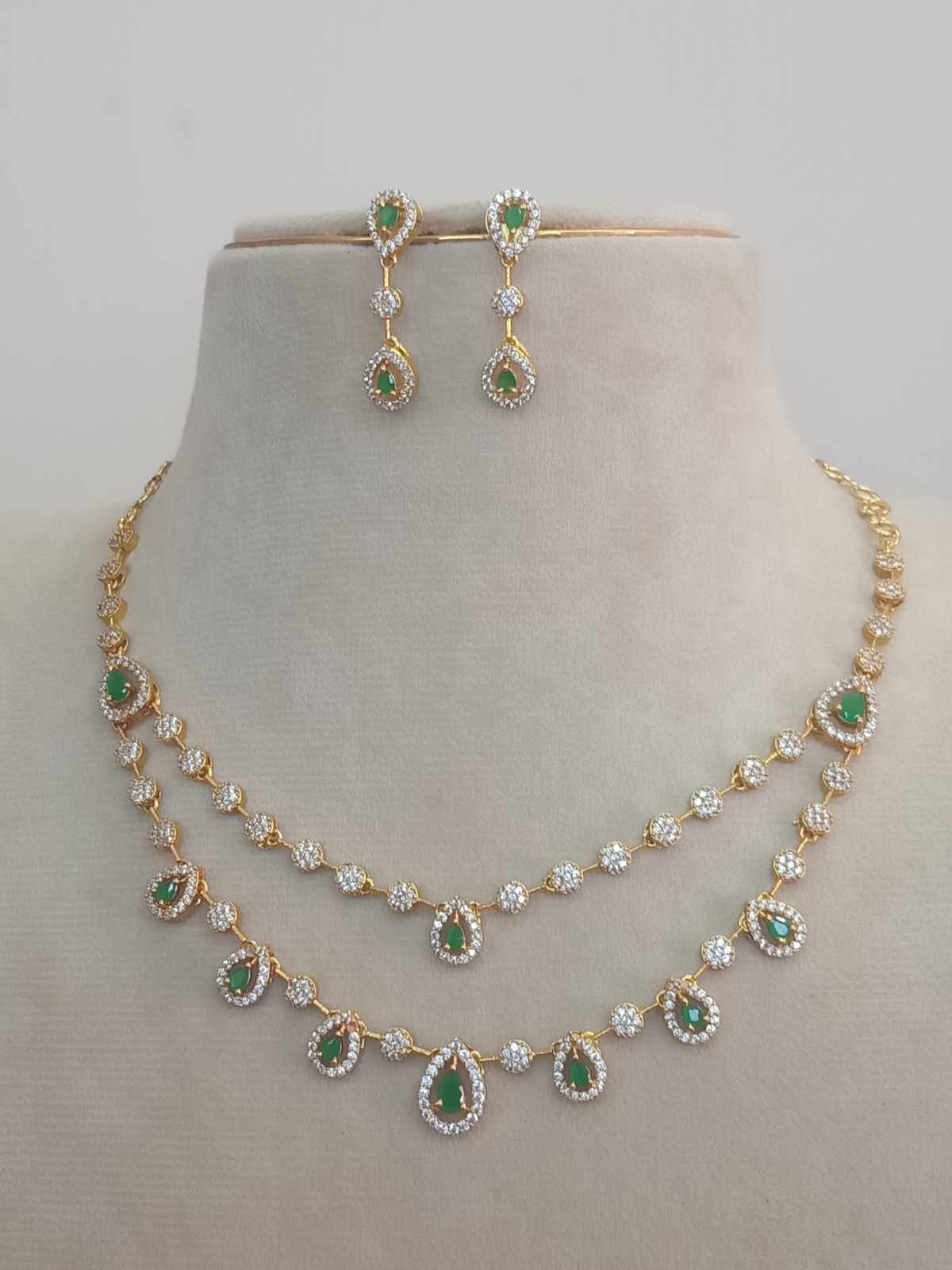 ad-stone-necklace-set