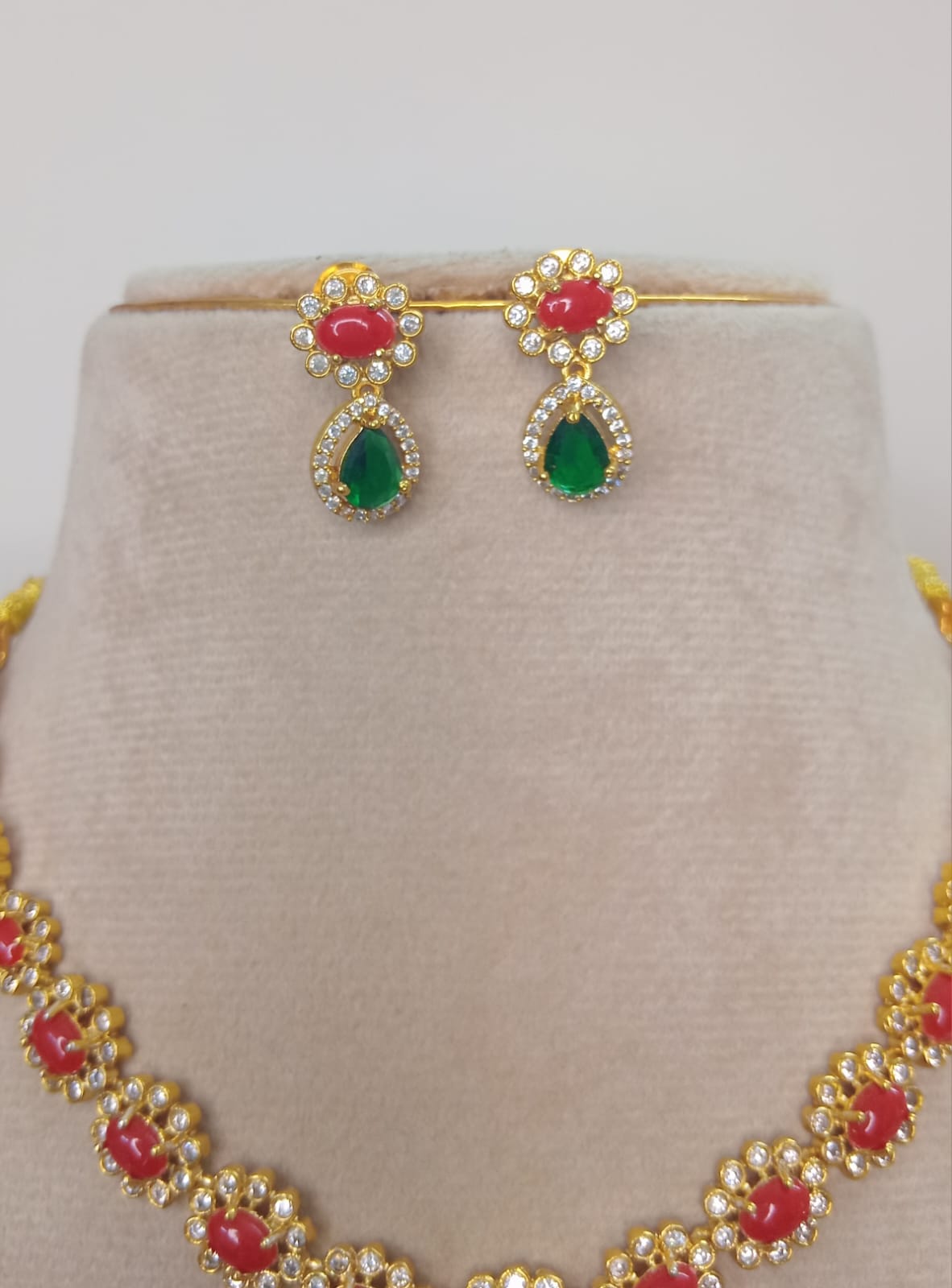 ad-stone-coral-necklace-set