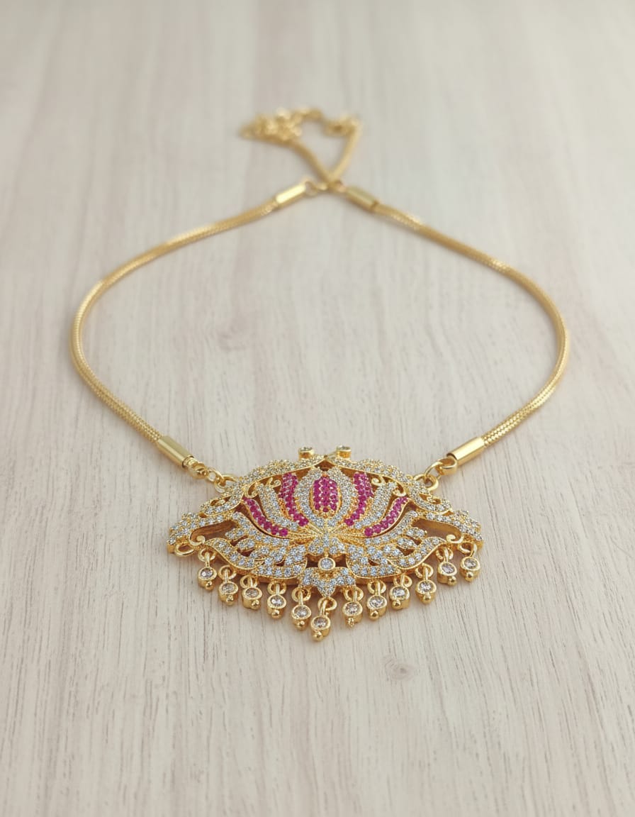 ad-stone-gold-finish-dollar-chain