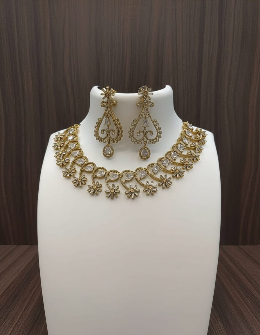 mehndi-polish-ad-stone-necklace-set