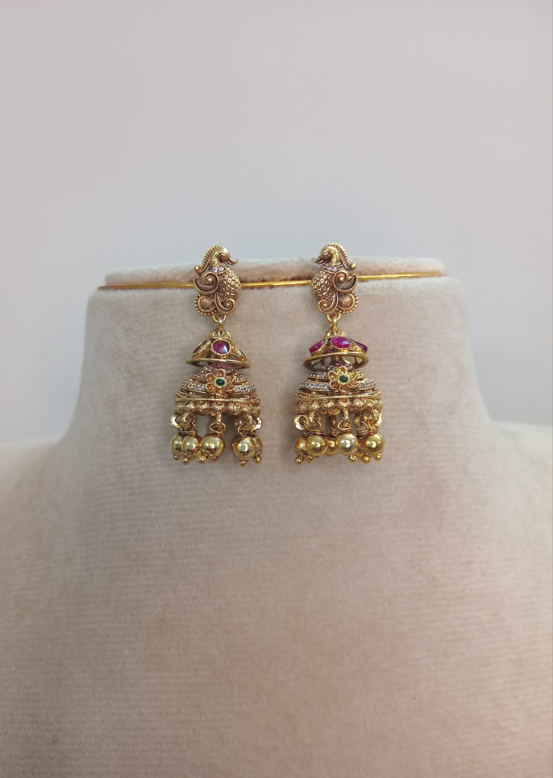 antique-finish-ad-stone-jhumka-earrings