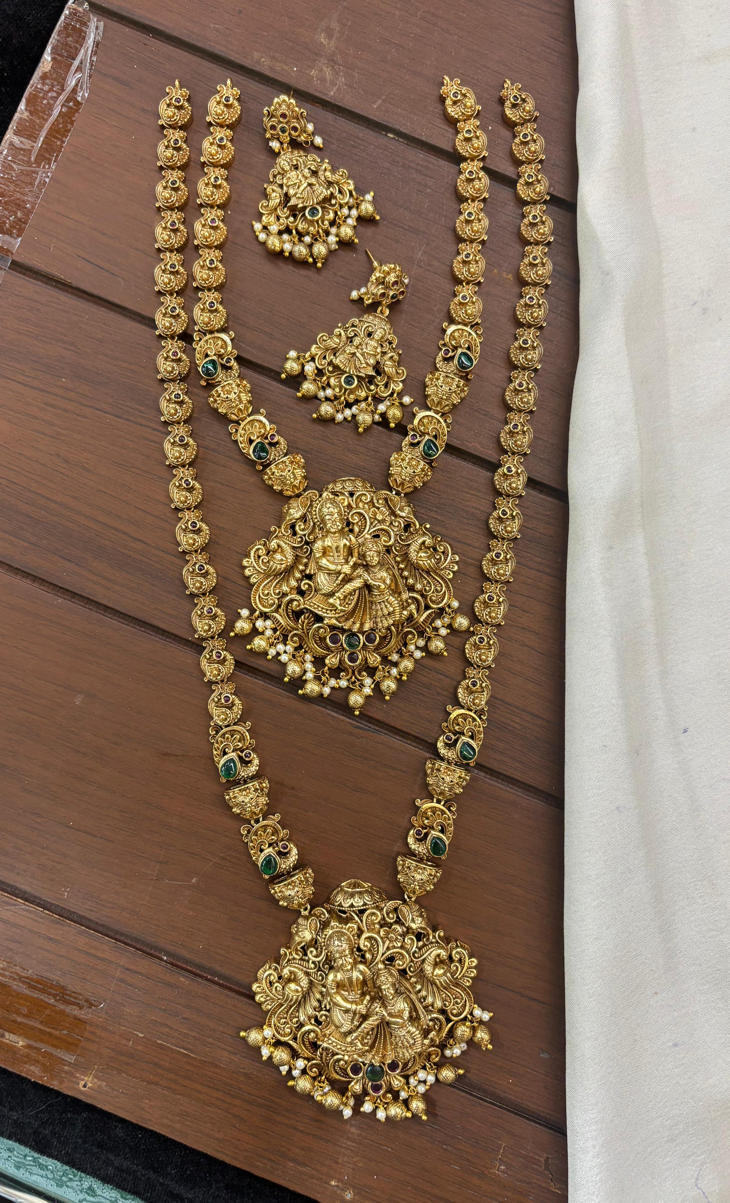 antique-finish-radhe-krishna-3d-combo-set