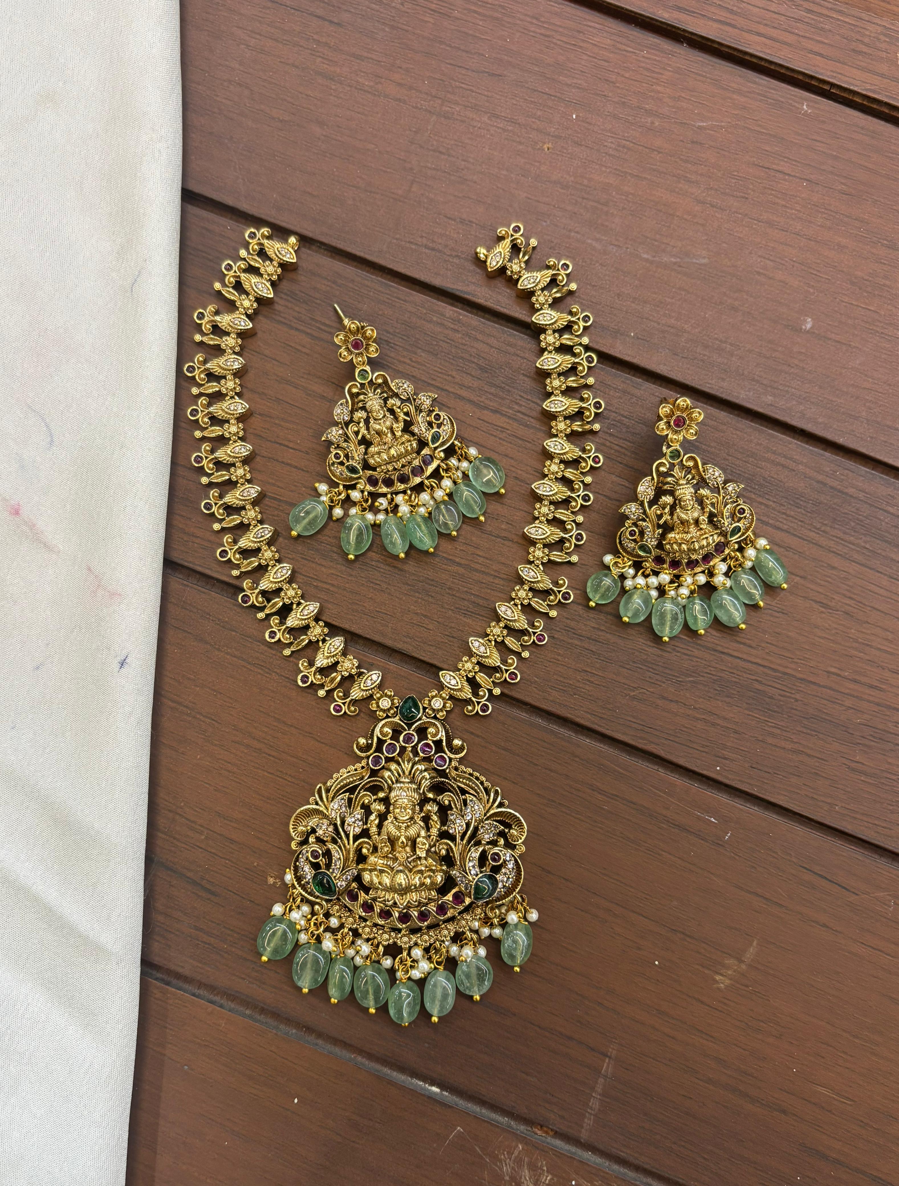 antique-finish-ad-stone-3d-design-necklace-set