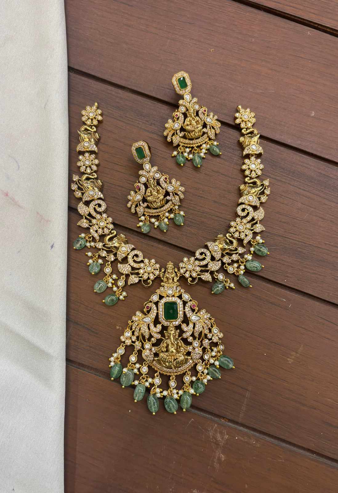 emerald-ad-stone-ganesha-antique-finish-3d-necklace-set