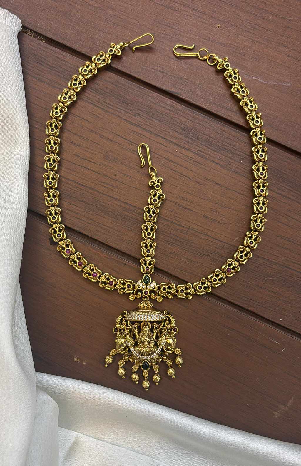 antique-finish-lakshmi-full-forehead-chutti