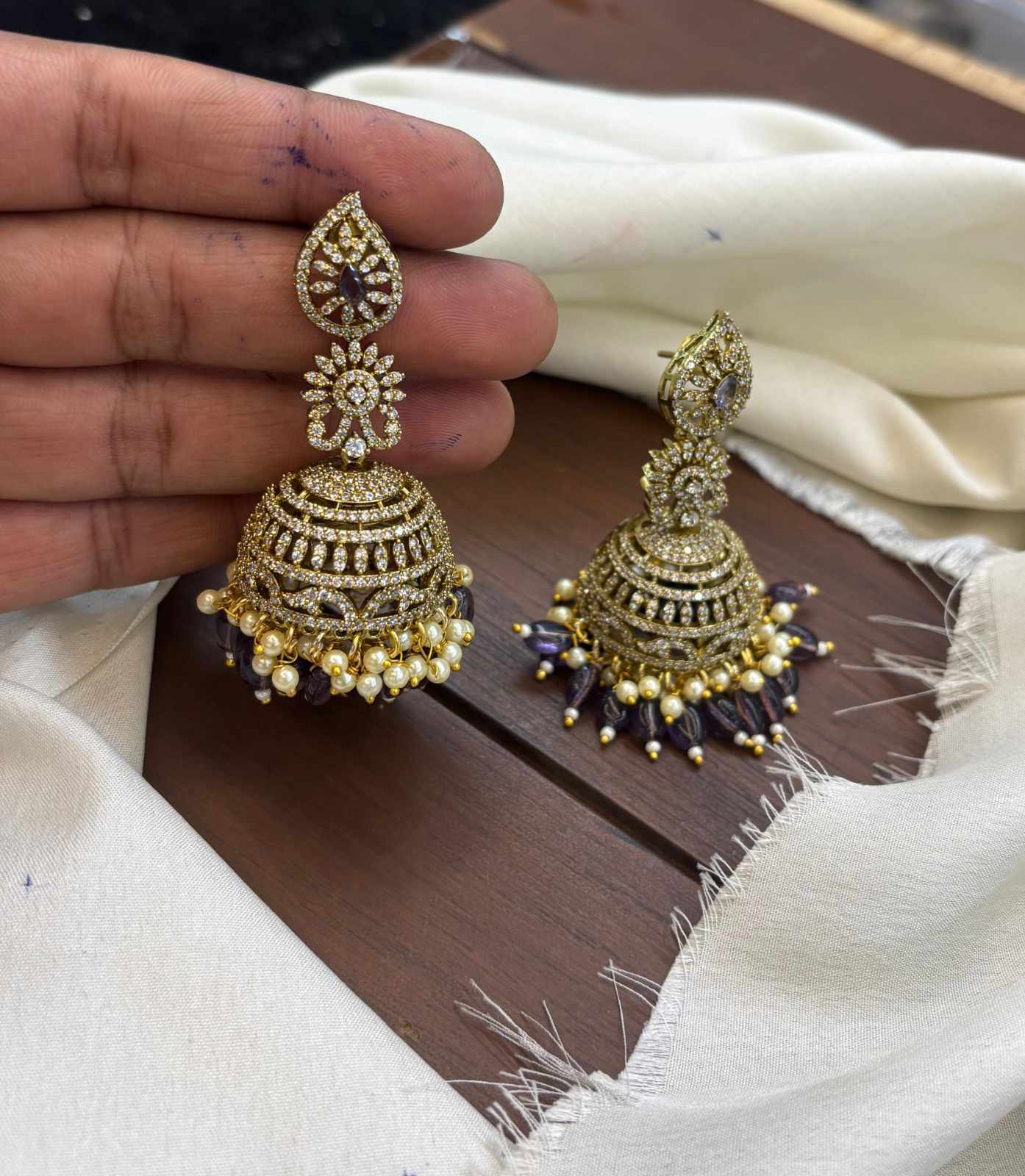 mehndi-polish-ad-stone-big-jhumka