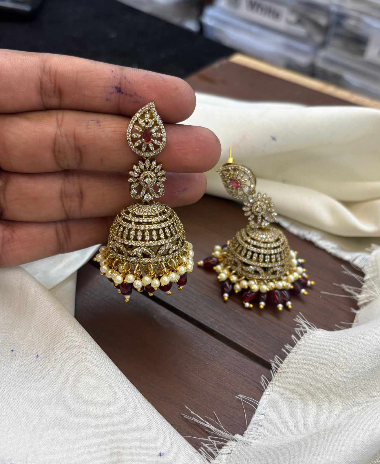 mehndi-polish-ad-stone-big-jhumka