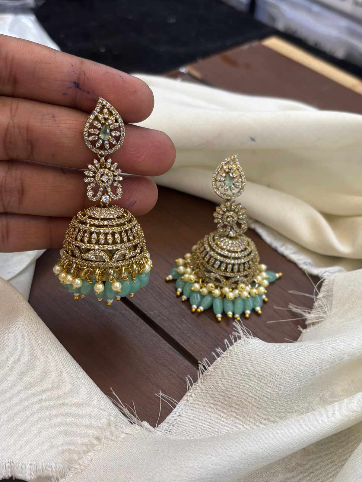 mehndi-polish-ad-stone-big-jhumka