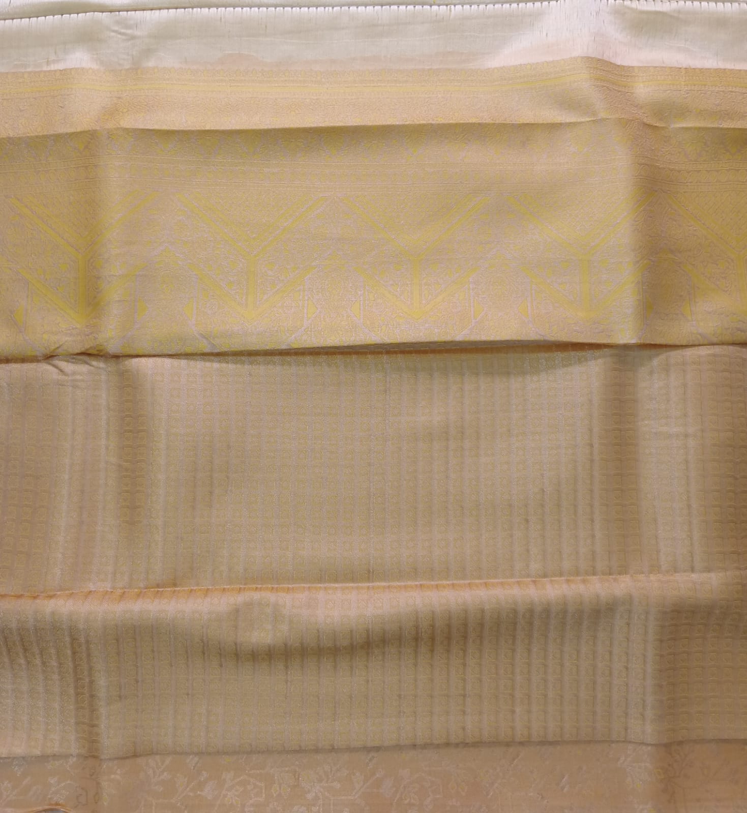 celebrity-tissue-silk-saree