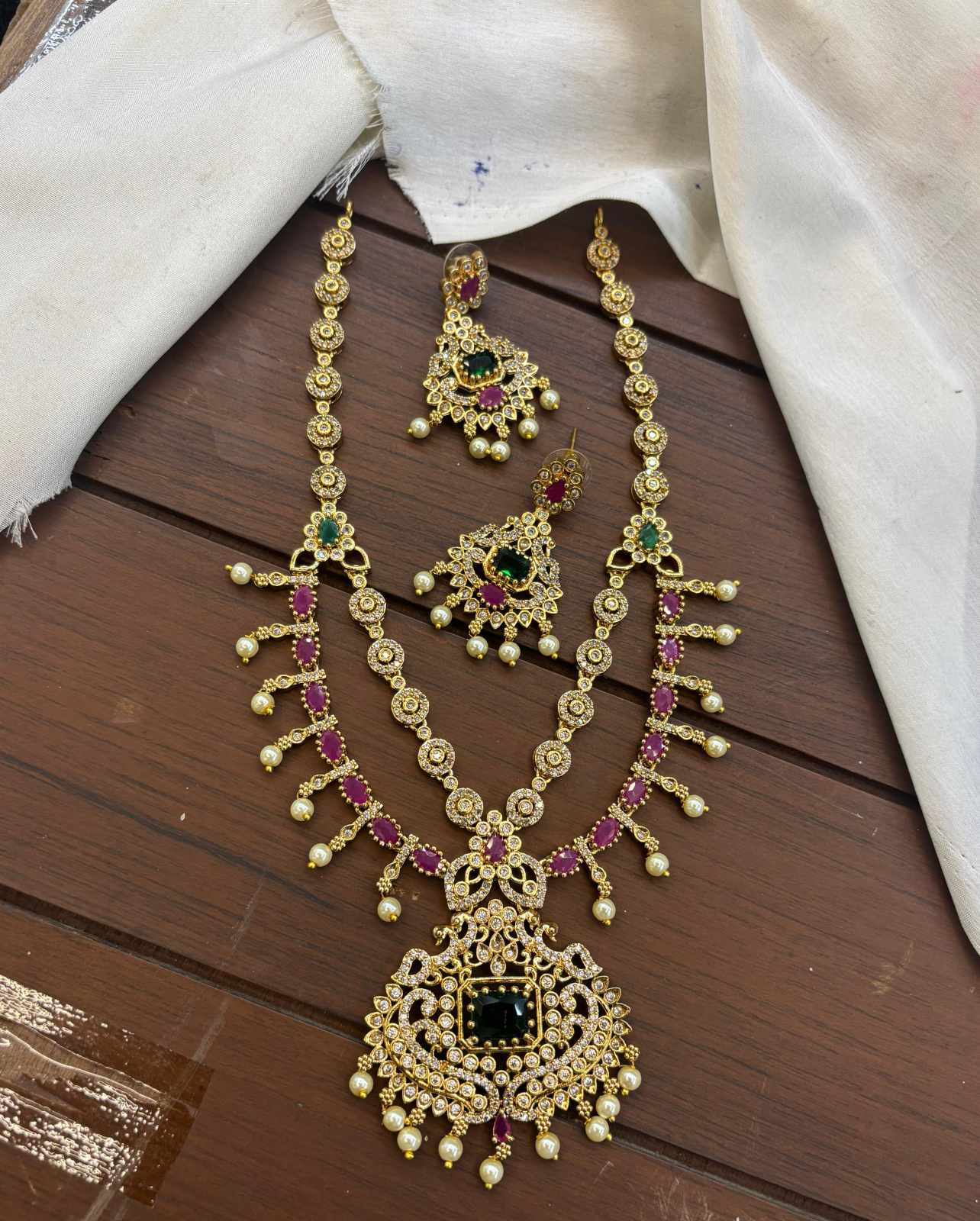 double-layer-ad-stone-necklace-set