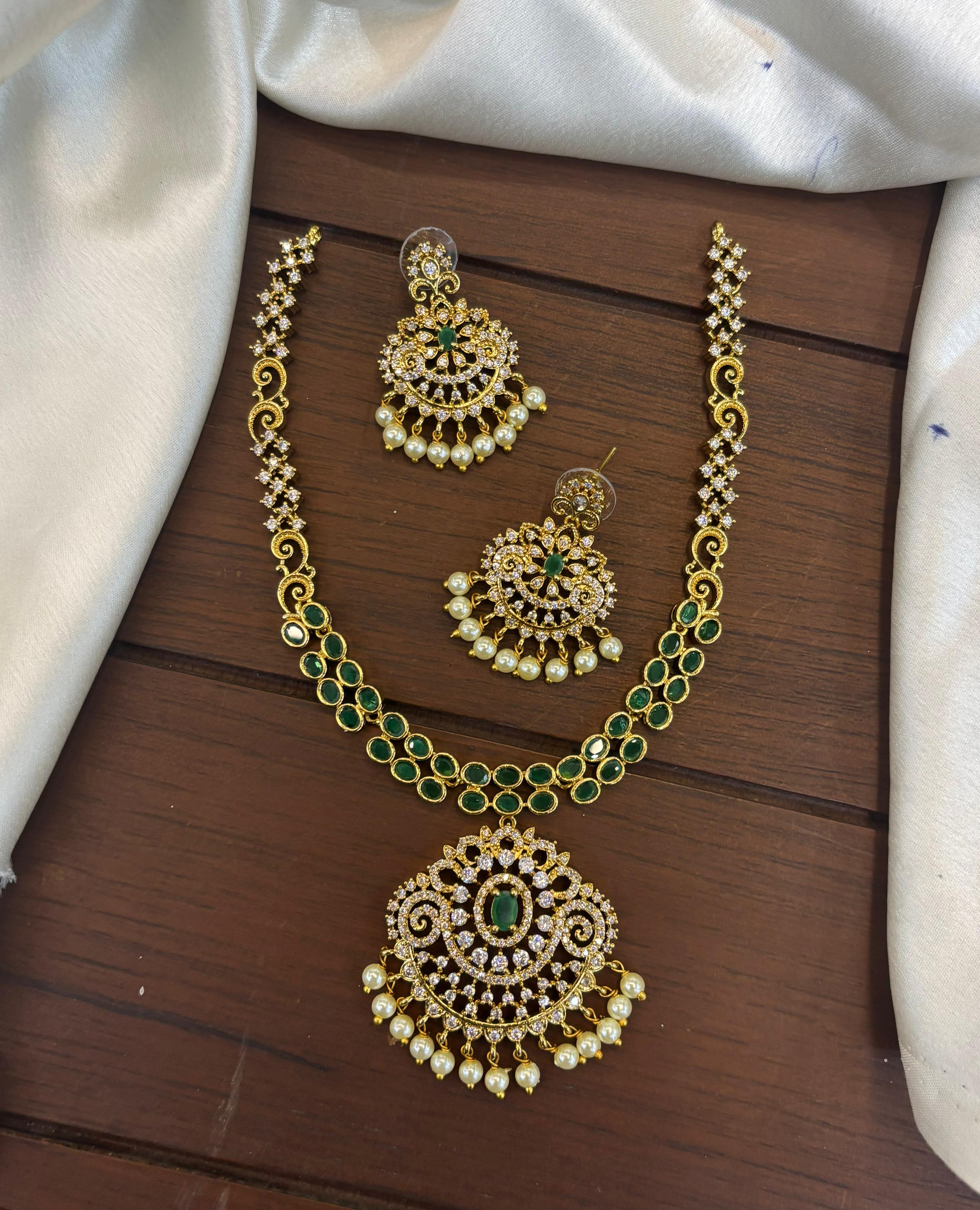 matt-finish-ad-stone-necklace-set